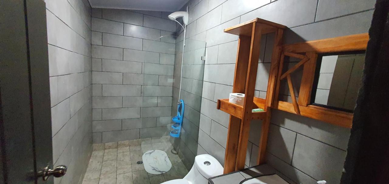 Tío King Hospedaje Turístico Uvita Exterior foto